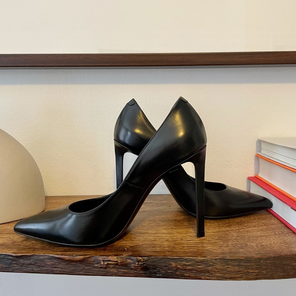 BRAND NEW CELINE CLASSIC BLACK PUMPS/ NEVER WORN!! - Picture 2 of 7